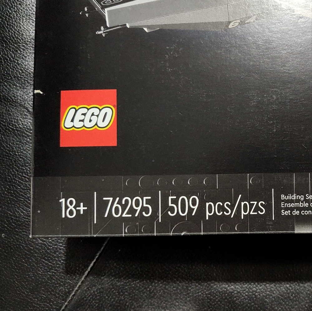 LEGO Super Heroes: The Avengers Helicarrier (76295) Sealed, Brand New, Unopened - Picture 3 of 4